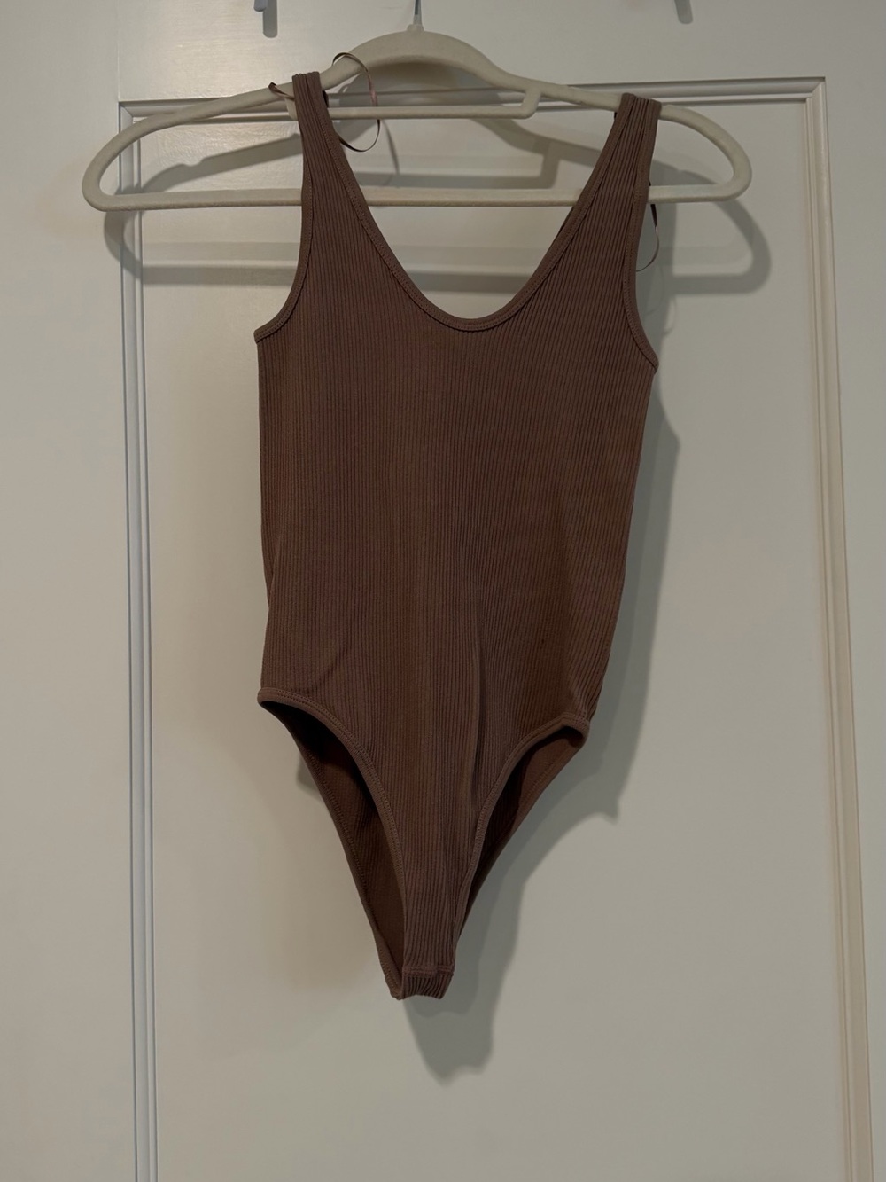 Zara Ribbed Brown Scoop-Neck Bodysuit
